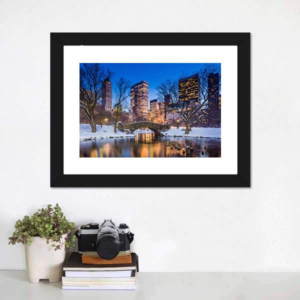 Gapstow Bridge In Winter Canvas Wall Art-1 Piece-Framed Print-20" x 16"-Tiaracle