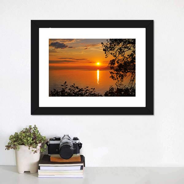 Geneva Lake At Sunset Canvas Wall Art-1 Piece-Framed Print-20" x 16"-Tiaracle