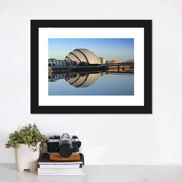 Glasgow Armadillo In Winter Canvas Wall Art-1 Piece-Framed Print-20" x 16"-Tiaracle