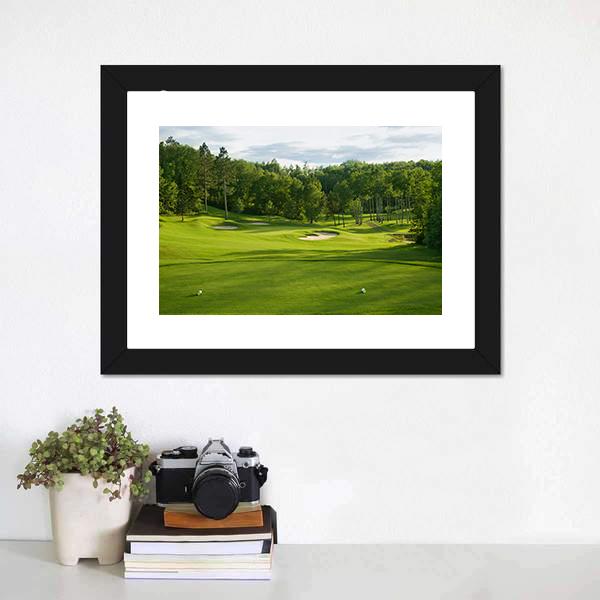 Golf Green With Bunkers Canvas Wall Art-1 Piece-Framed Print-20&quot; x 16&quot;-Tiaracle