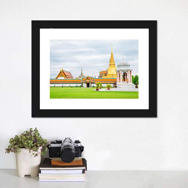 Grand Palace In Bangkok Canvas Wall Art-1 Piece-Framed Print-20" x 16"-Tiaracle