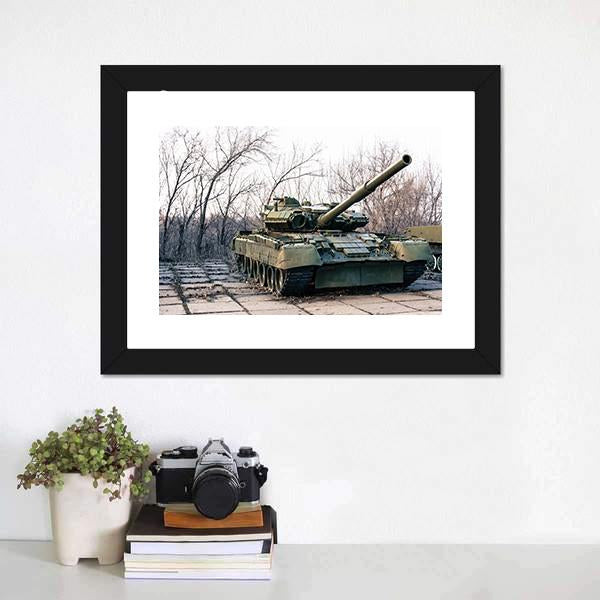 Green Military Tank Canvas Wall Art-1 Piece-Framed Print-20" x 16"-Tiaracle
