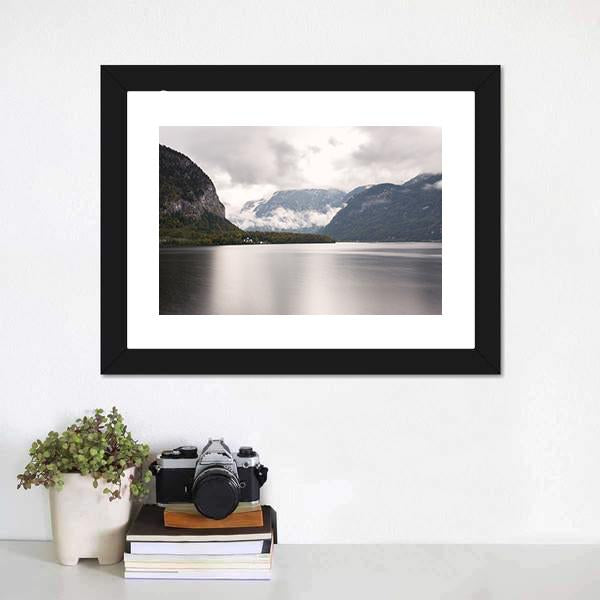 Hallstatter See Mountain Lake Canvas Wall Art-1 Piece-Framed Print-20" x 16"-Tiaracle