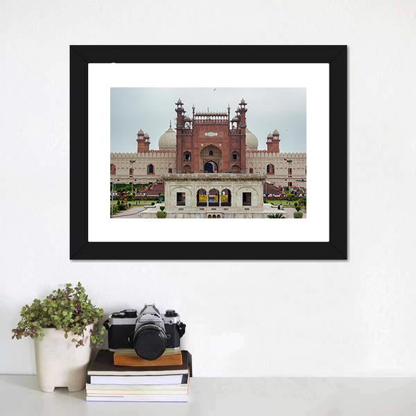 Historical Badshahi Mosque Canvas Wall Art-1 Piece-Framed Print-20" x 16"-Tiaracle