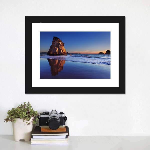 Hoho Rock At Sunrise Canvas Wall Art-1 Piece-Framed Print-20" x 16"-Tiaracle
