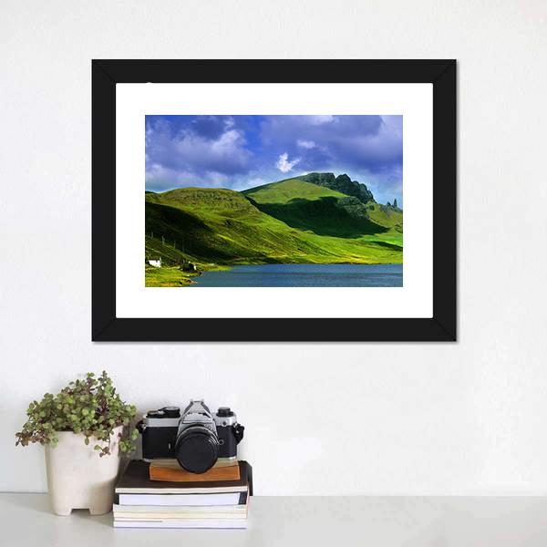 Isle Of Skye In Scotland Canvas Wall Art-1 Piece-Framed Print-20" x 16"-Tiaracle