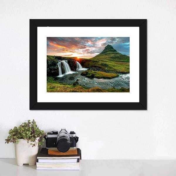 Kirkjufell Fall Iceland Canvas Wall Art-1 Piece-Framed Print-20" x 16"-Tiaracle