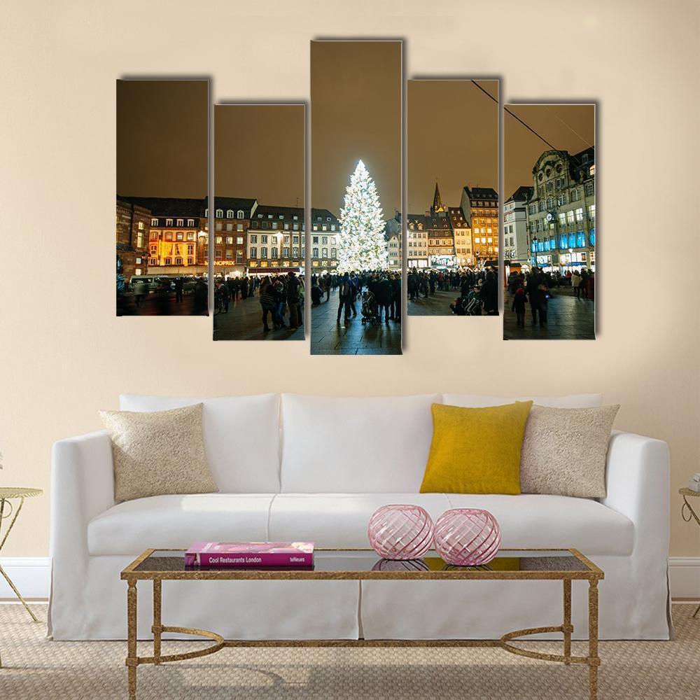 Kleber Strasbourg At Christmas Canvas Wall Art-5 Pop-Gallery Wrap-47" x 32"-Tiaracle