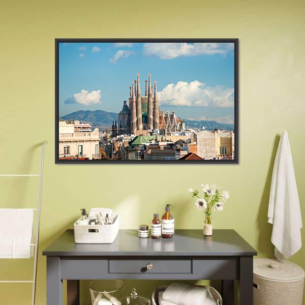 La Sagrada Familia Basilica Canvas Wall Art-1 Piece-Floating Frame-36" x 24"-Tiaracle