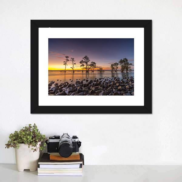 Laguna Beach Canvas Wall Art-1 Piece-Framed Print-20" x 16"-Tiaracle