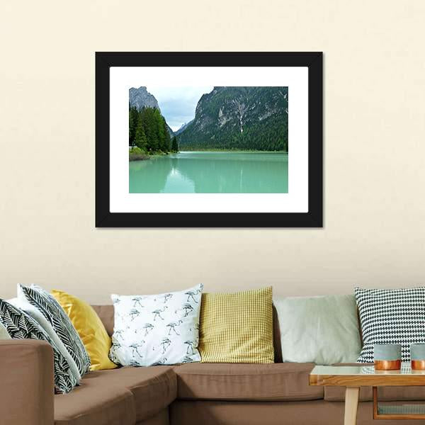 Lake Braies Canvas Wall Art-1 Piece-Framed Print-20" x 16"-Tiaracle