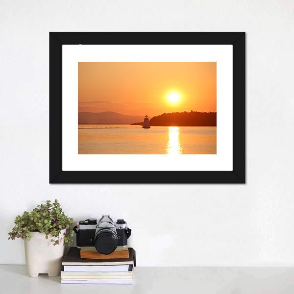 Lake Champlain At Sunset Canvas Wall Art-1 Piece-Framed Print-20" x 16"-Tiaracle
