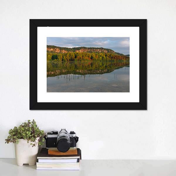 Lake Of Ilay Canvas Wall Art-1 Piece-Framed Print-20" x 16"-Tiaracle