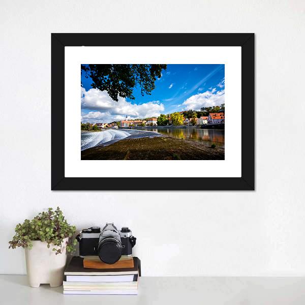 Landsberg Am Lech In Autumn Canvas Wall Art-1 Piece-Framed Print-20" x 16"-Tiaracle