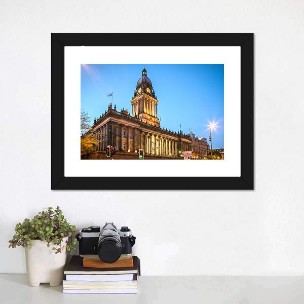 Leeds Town Hall Canvas Wall Art-1 Piece-Framed Print-20" x 16"-Tiaracle