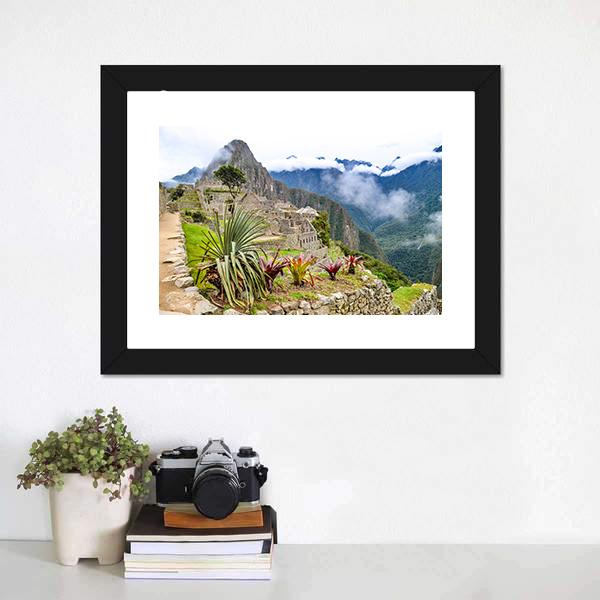 Machu Picchu Canvas Wall Art-1 Piece-Framed Print-20" x 16"-Tiaracle
