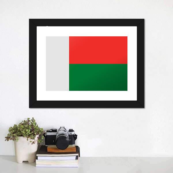 Madagascar Flag Canvas Wall Art-1 Piece-Framed Print-20" x 16"-Tiaracle