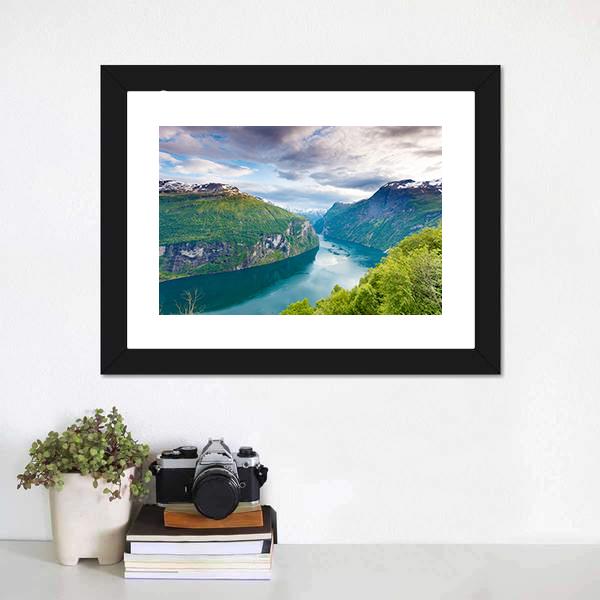 Magical Geiranger Fjorden Canvas Wall Art-1 Piece-Framed Print-20" x 16"-Tiaracle