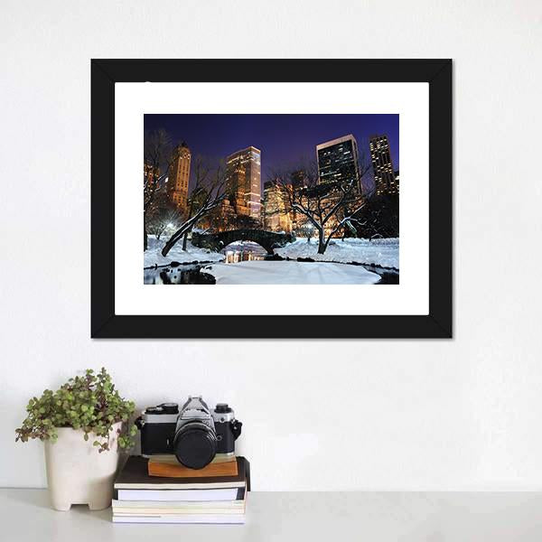 Manhattan Central Park In Snow Canvas Wall Art-1 Piece-Framed Print-20" x 16"-Tiaracle