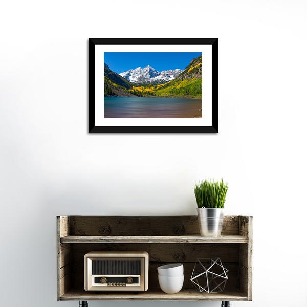 Maroon Bells In Autumn Canvas Wall Art-1 Piece-Framed Print-20" x 16"-Tiaracle