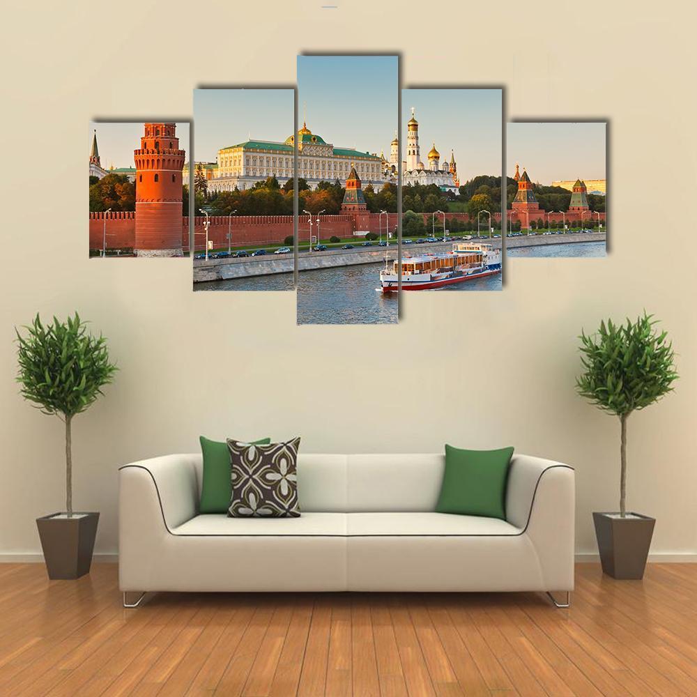 Moscow Kremlin At Sunset Canvas Wall Art-5 Star-Gallery Wrap-62" x 32"-Tiaracle