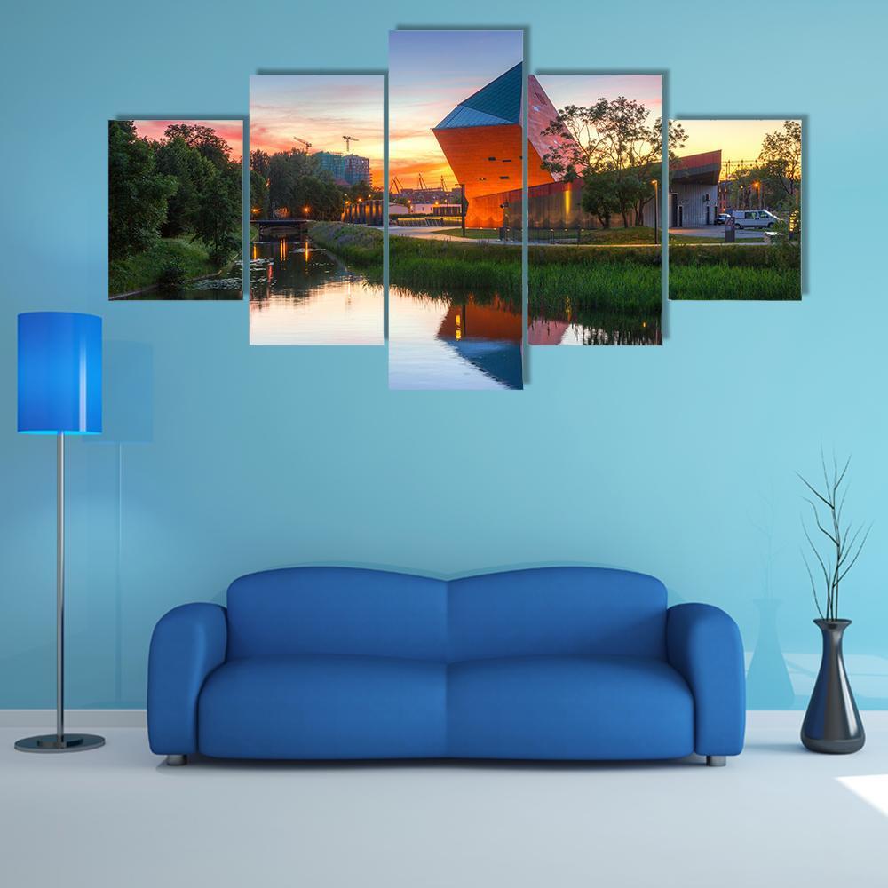 Museum Of Second World War Canvas Wall Art-5 Star-Gallery Wrap-62" x 32"-Tiaracle