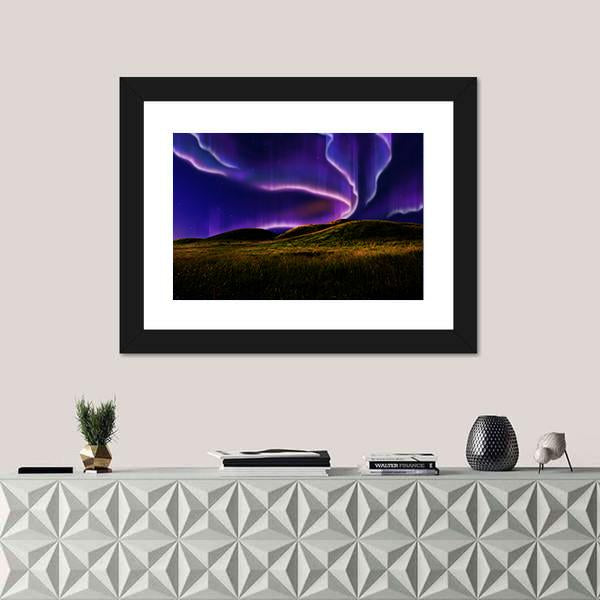 Northern Light On Silent Field Canvas Wall Art-1 Piece-Framed Print-20" x 16"-Tiaracle