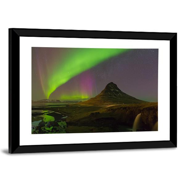 Northern Light Over Kirkjufell Volcano Canvas Wall Art-3 Horizontal-Gallery Wrap-25" x 16"-Tiaracle