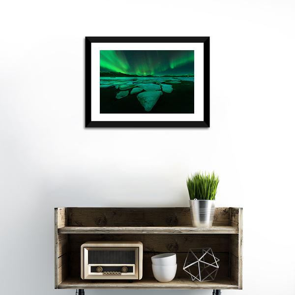 Northern Lights Iceland Canvas Wall Art-1 Piece-Framed Print-20" x 16"-Tiaracle