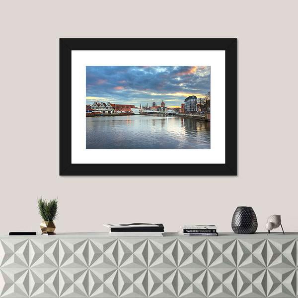 Old Town Of Gdansk Canvas Wall Art-1 Piece-Framed Print-20" x 16"-Tiaracle