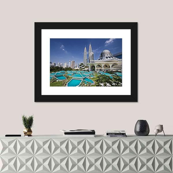 Petronas Twin Towers At Kuala Lumpur Canvas Wall Art-1 Piece-Framed Print-20" x 16"-Tiaracle