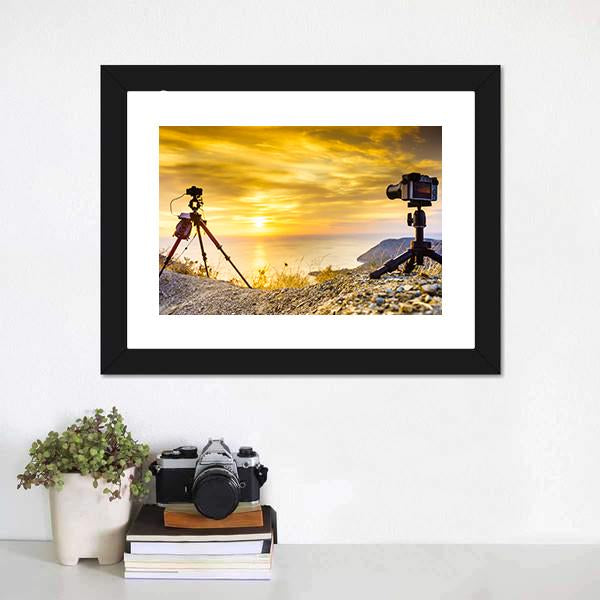 Professional Cameras Canvas Wall Art-1 Piece-Framed Print-20" x 16"-Tiaracle