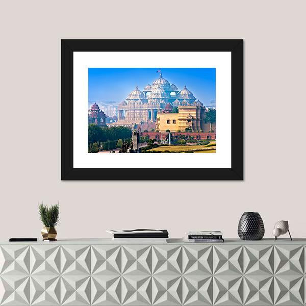 Red Fort In Old Delhi Canvas Wall Art-1 Piece-Framed Print-20" x 16"-Tiaracle
