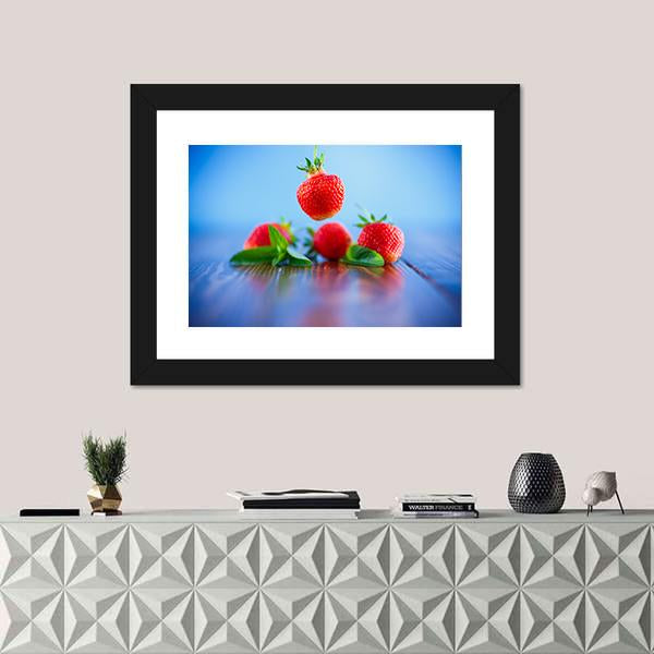 Ripe Red Organic Strawberry Canvas Wall Art-1 Piece-Framed Print-20" x 16"-Tiaracle
