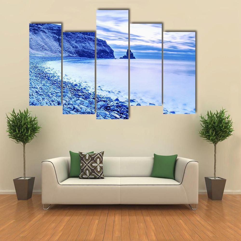 Rocky Coast Of Sea Canvas Wall Art-1 Piece-Gallery Wrap-48" x 32"-Tiaracle