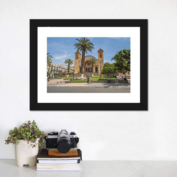 Sacred Heart Cathedral Canvas Wall Art-1 Piece-Framed Print-20" x 16"-Tiaracle