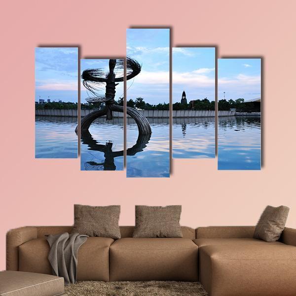 Sculpture Of Art Canvas Wall Art-5 Pop-Gallery Wrap-47" x 32"-Tiaracle