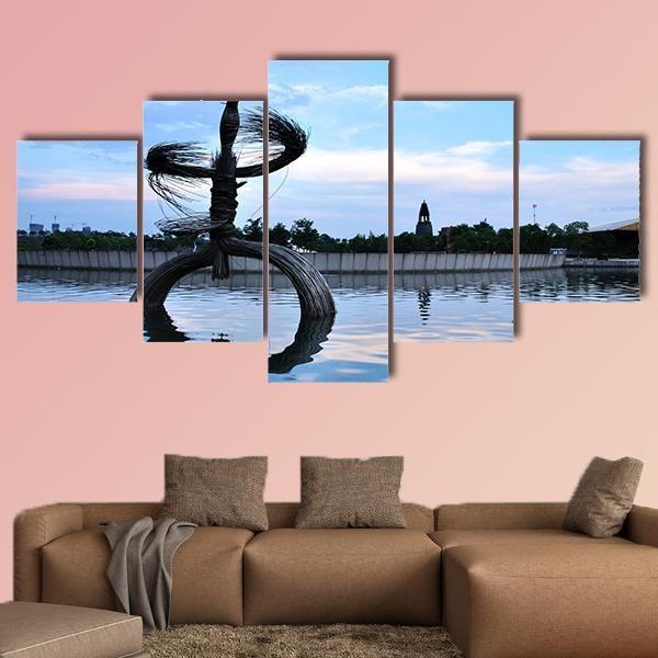 Sculpture Of Art Canvas Wall Art-5 Star-Gallery Wrap-62" x 32"-Tiaracle