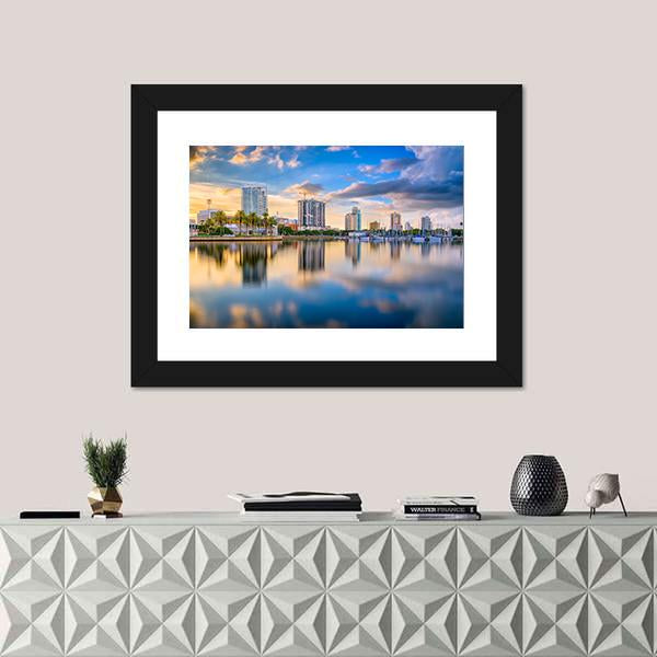 St. Petersburg Florida Downtown Skyline Canvas Wall Art-1 Piece-Framed Print-20" x 16"-Tiaracle
