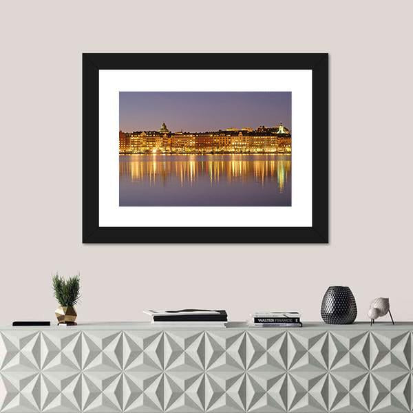 Stockholm At Night Canvas Wall Art-1 Piece-Framed Print-20" x 16"-Tiaracle