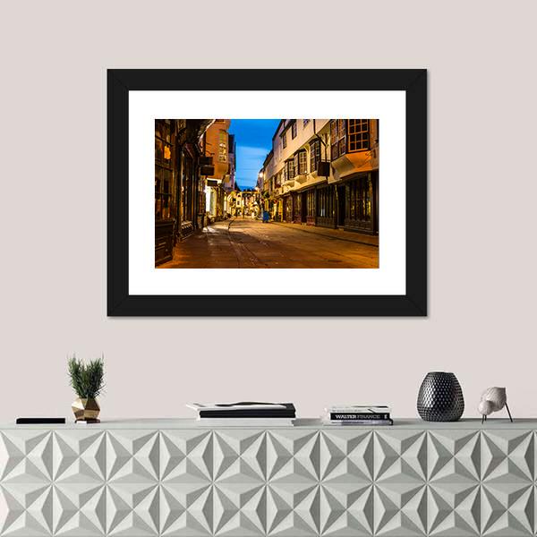 Street View In York Canvas Wall Art-1 Piece-Framed Print-20" x 16"-Tiaracle