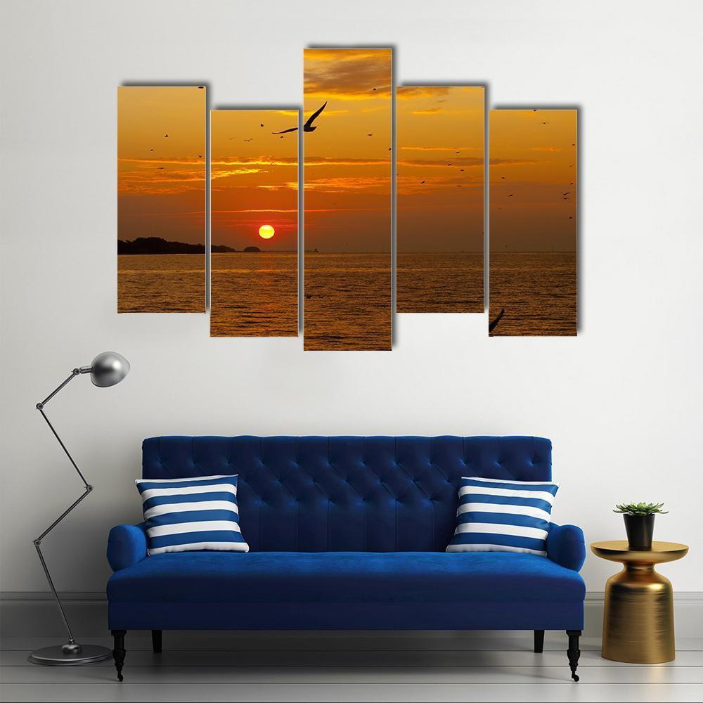 Sunrise With Seagull Canvas Wall Art-1 Piece-Gallery Wrap-48" x 32"-Tiaracle