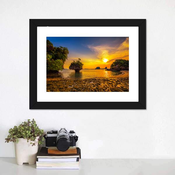 Sunset Over Ko Hong Island Canvas Wall Art-1 Piece-Framed Print-20" x 16"-Tiaracle