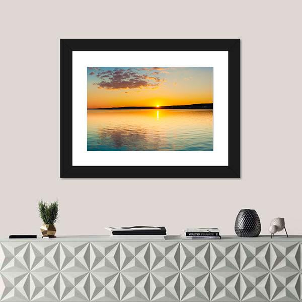 Sunset Over Sea Canvas Wall Art-1 Piece-Framed Print-20" x 16"-Tiaracle