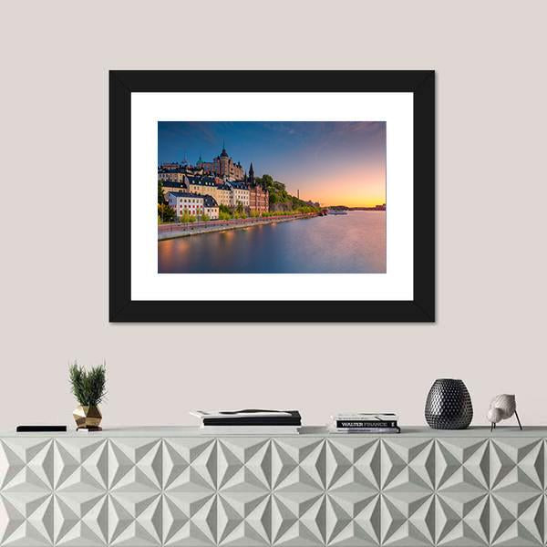 Sweden During Sunset Canvas Wall Art-1 Piece-Framed Print-20" x 16"-Tiaracle