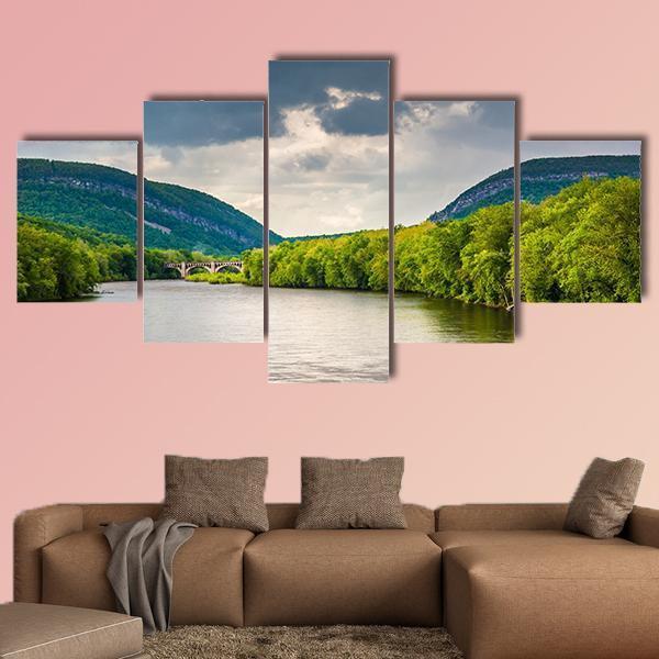 The Delaware River Canvas Wall Art-5 Star-Gallery Wrap-62" x 32"-Tiaracle