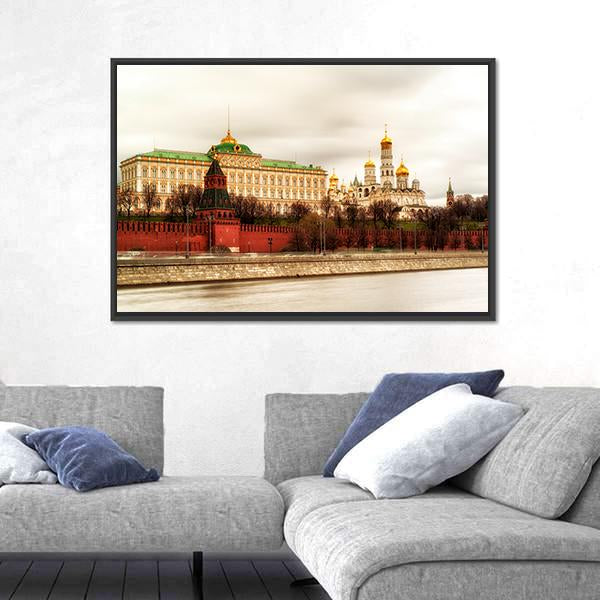 The Grand Kremlin Palace Canvas Wall Art-1 Piece-Floating Frame-24" x 16"-Tiaracle