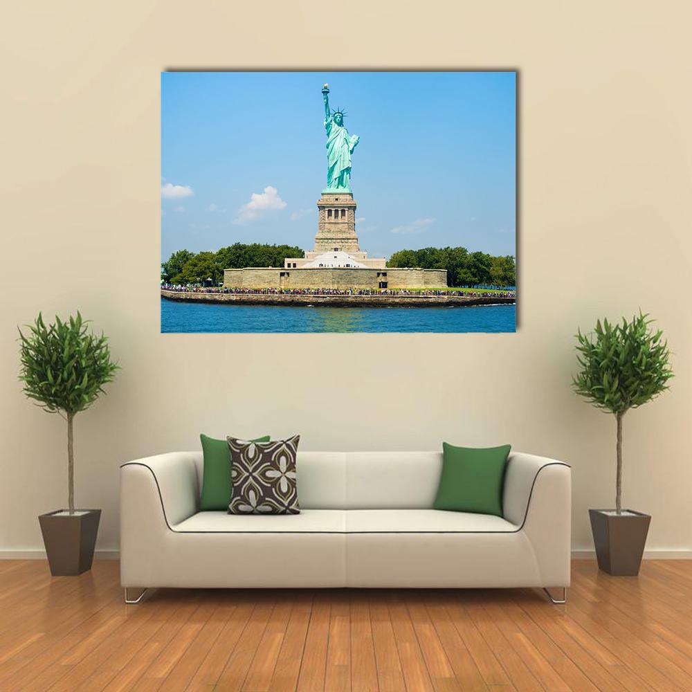 The Statue of Liberty in New York Canvas Wall Art-1 Piece-Gallery Wrap-36" x 24"-Tiaracle