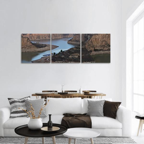 Yellow River Laoniuwan Panoramic Canvas Wall Art-3 Piece-25" x 08"-Tiaracle