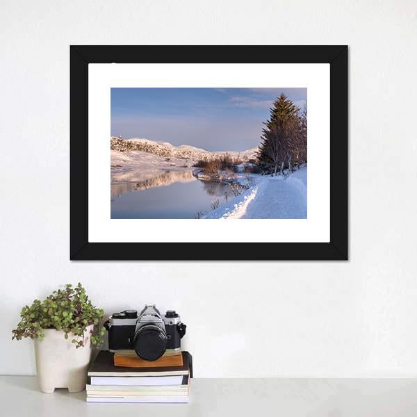 Thingvellir National Park Canvas Wall Art-1 Piece-Framed Print-20" x 16"-Tiaracle